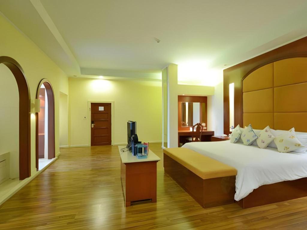 Hip Hotel Бангкок Экстерьер фото