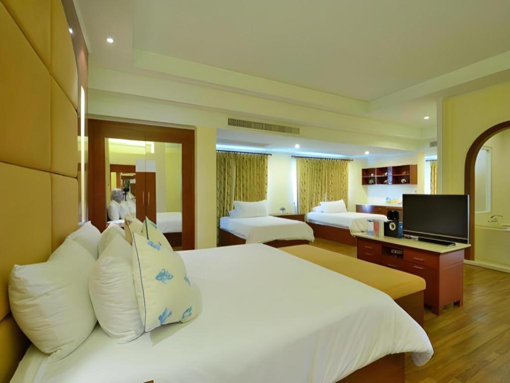 Hip Hotel Бангкок Экстерьер фото