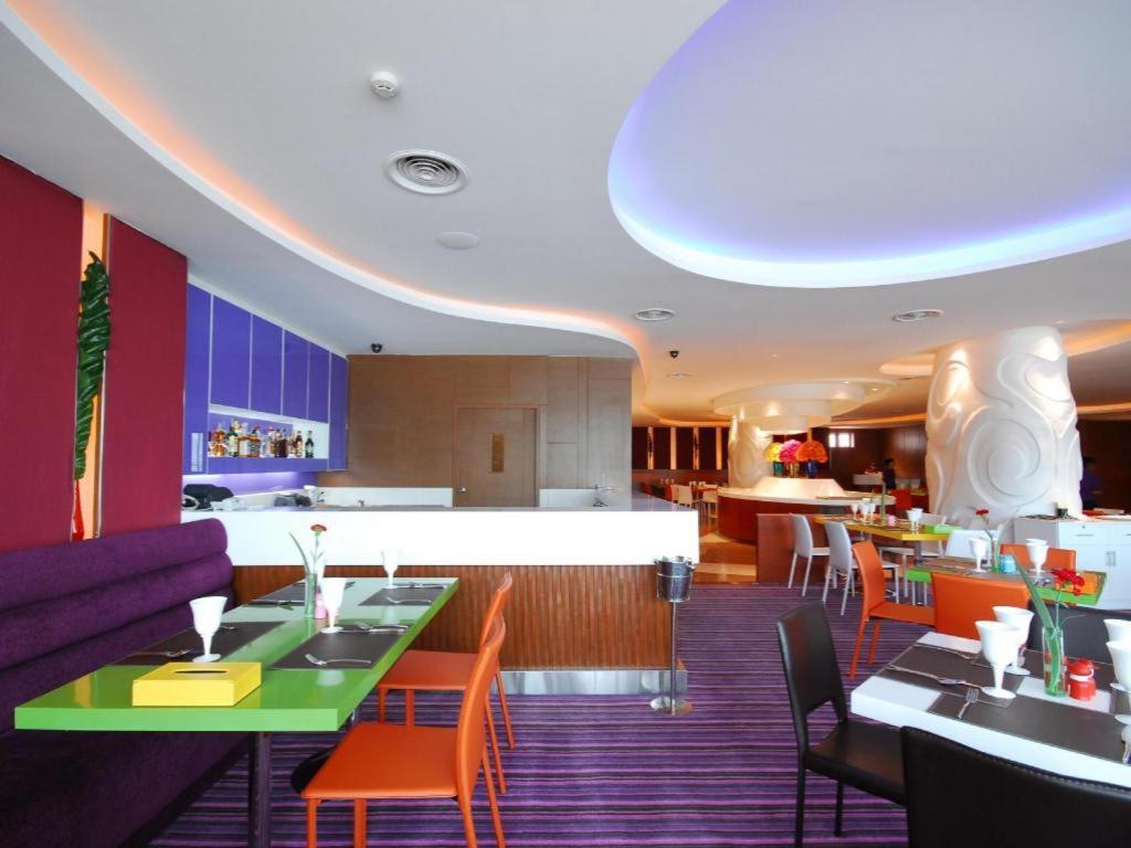 Hip Hotel Бангкок Экстерьер фото