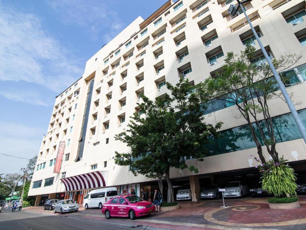 Hip Hotel Бангкок Экстерьер фото
